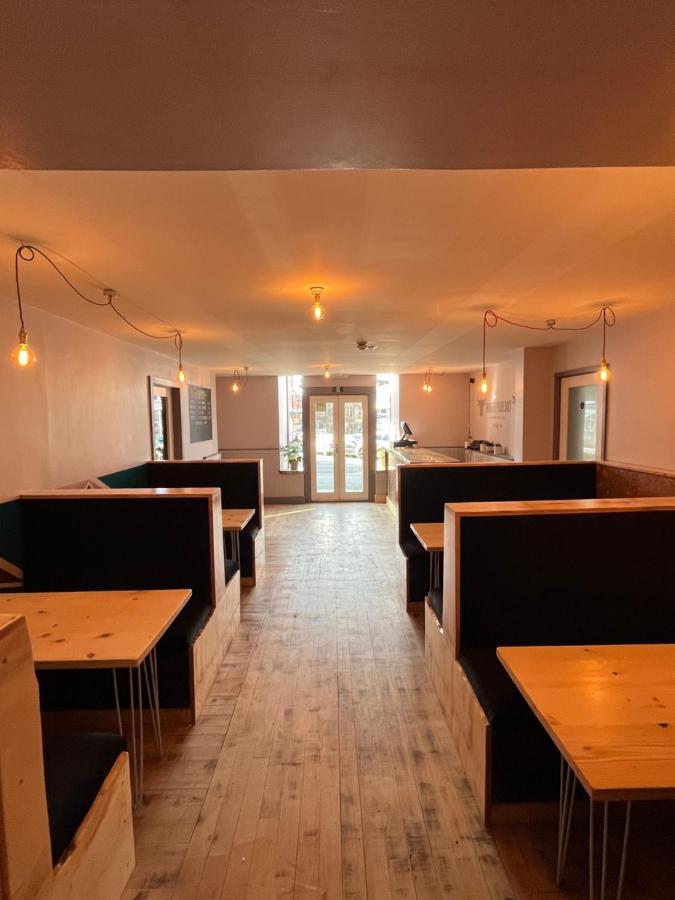 Hampton Hotel & Restaurant Llandrindod Wells Extérieur photo