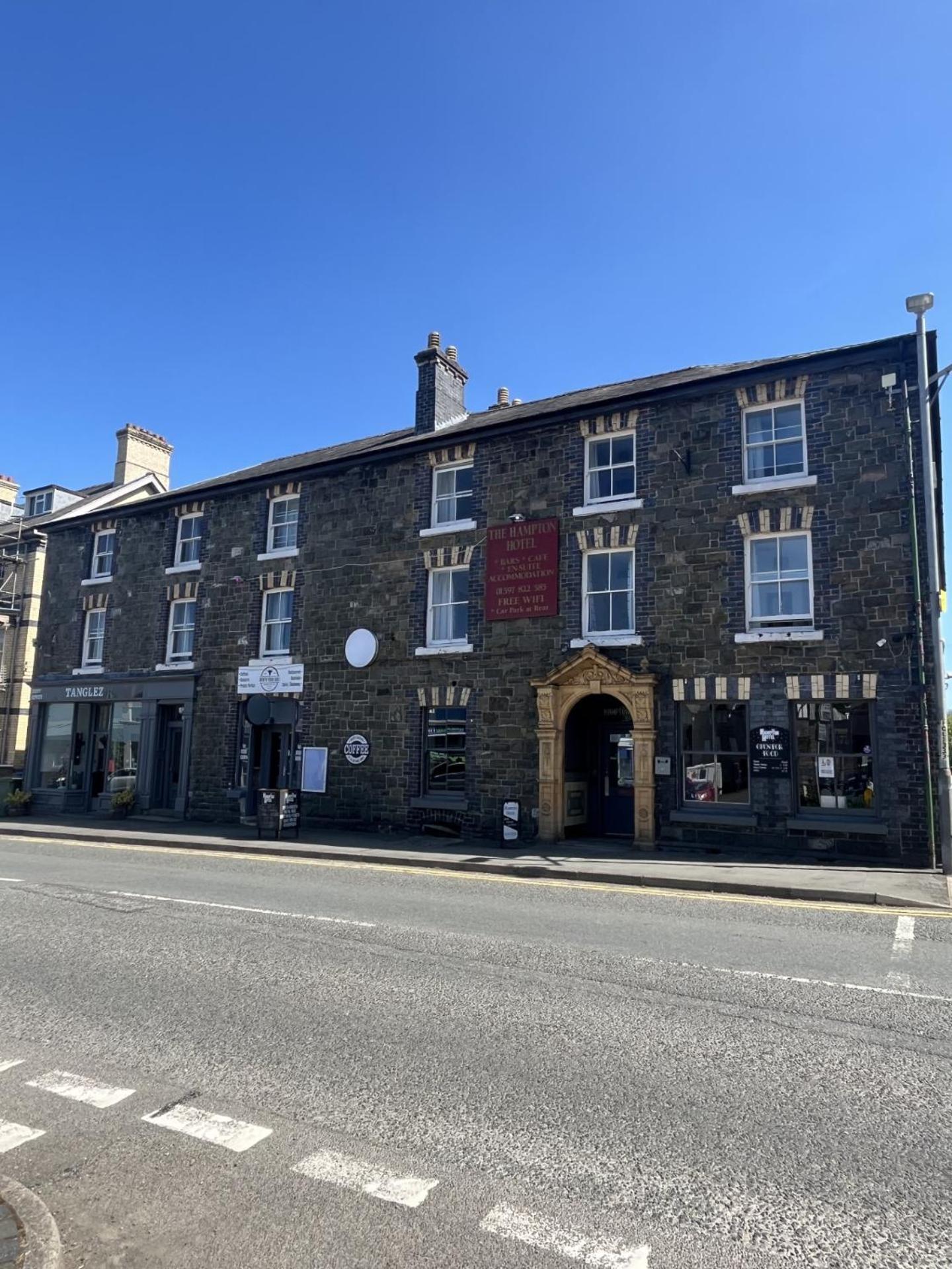 Hampton Hotel & Restaurant Llandrindod Wells Extérieur photo